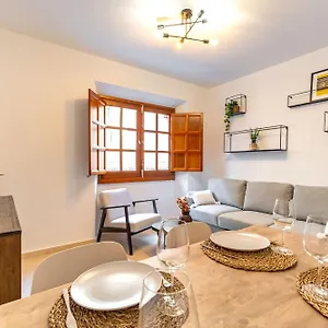 https://apt-charming-2-bedroom-at-san-marcos-plaza-by-oui-sevilla.es-andalucia.com